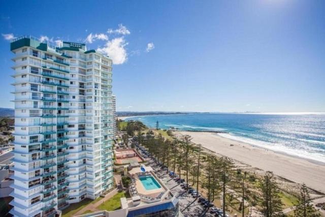 Ocean Plaza Resort Gold Coast Exterior photo